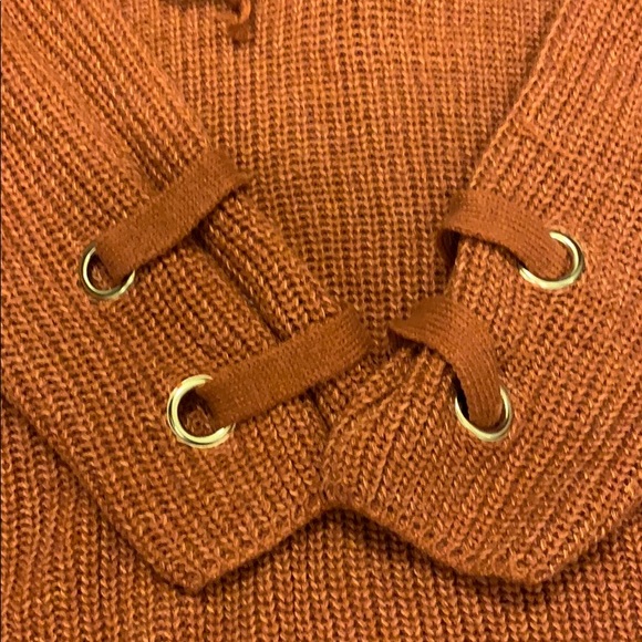 Chunky knit lace up sweater - Picture 5 of 6